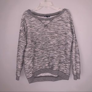 Light crew neck sweater